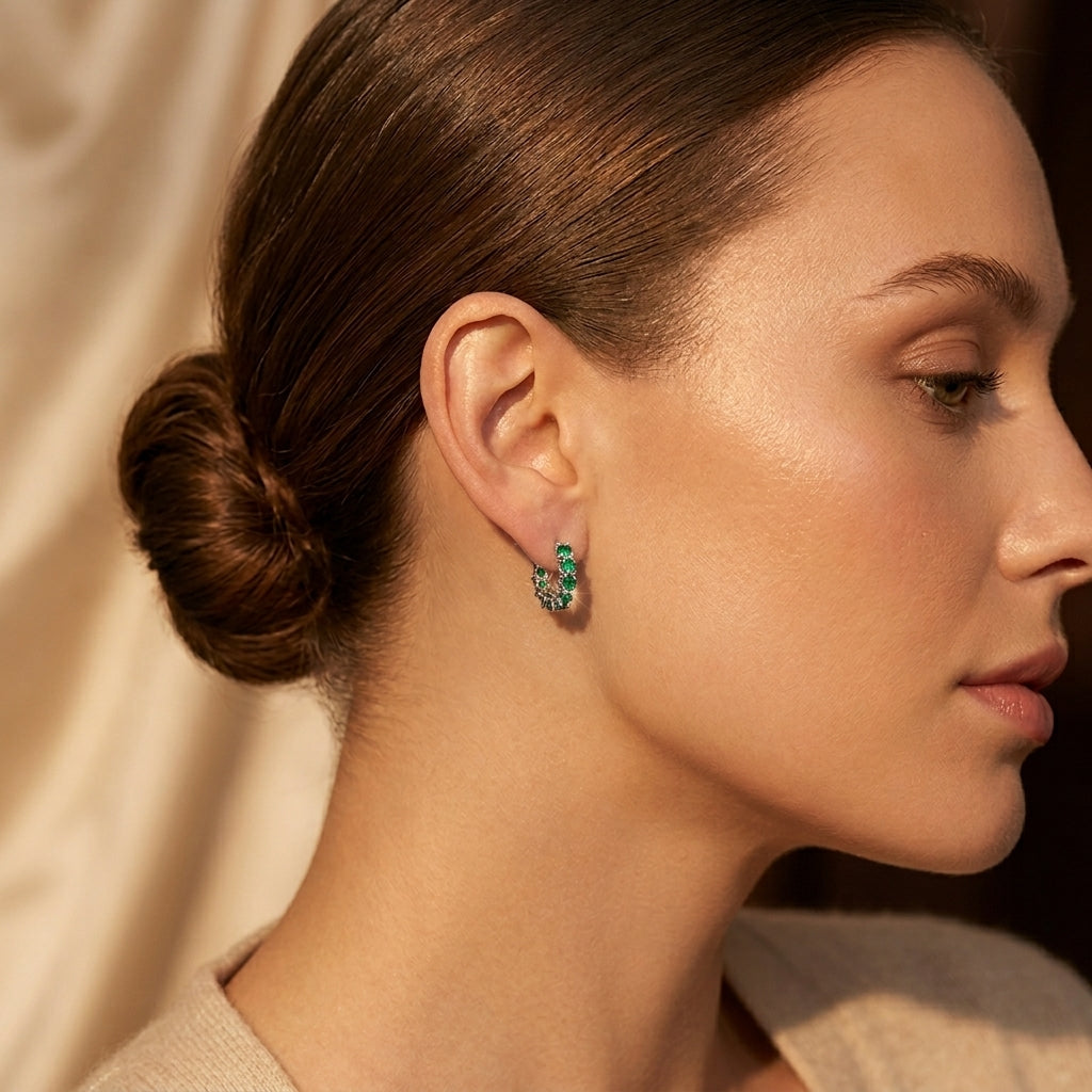 Boucles d'oreilles créoles en or émeraude — Doumira