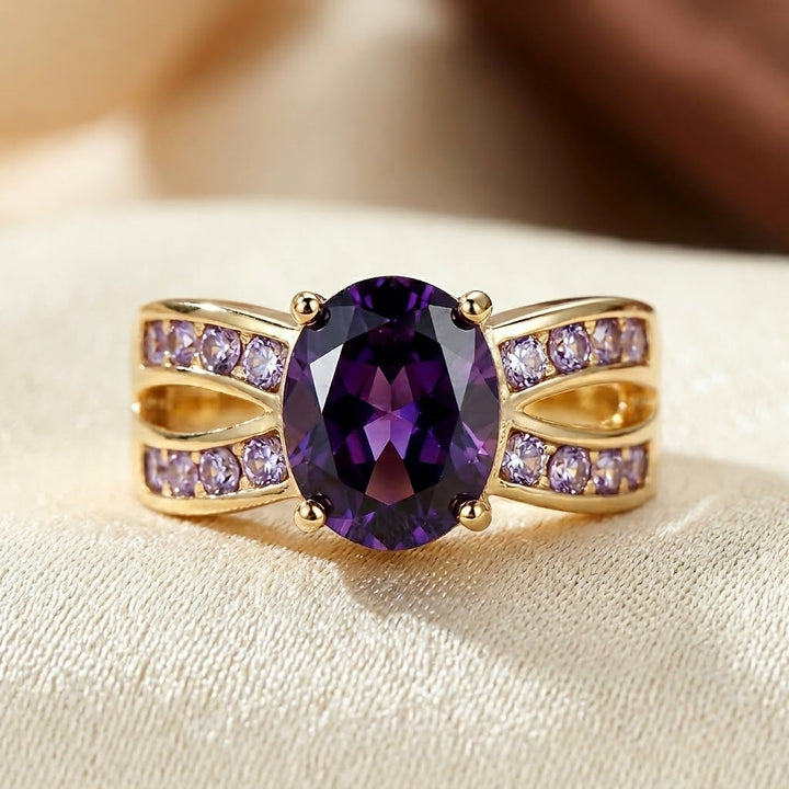 Bague à bande fendue en or et améthyste — Doumira