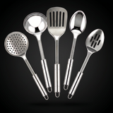 Coffret de cinq ustensiles offert