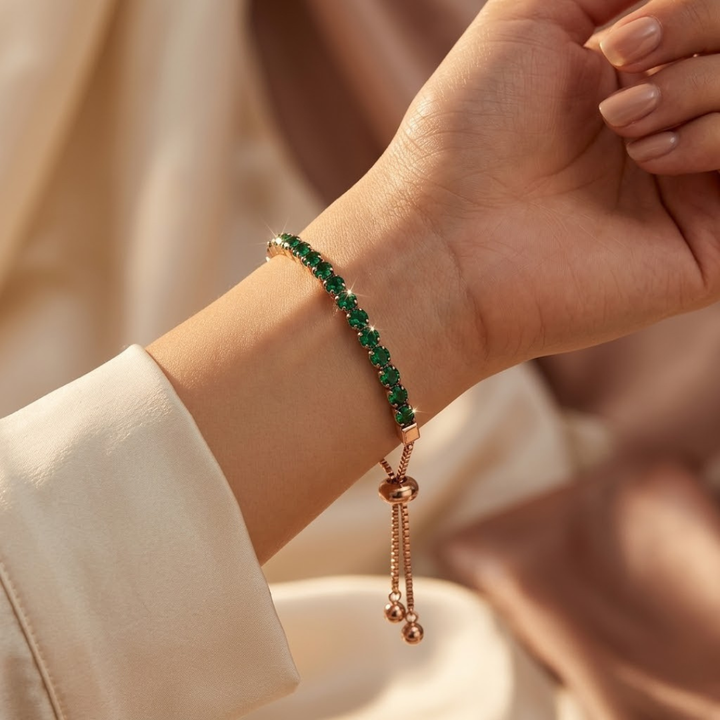 Bracelet de Tennis Ajustable en Or et Émeraude — Doumira