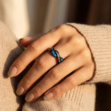 Bague en argent torsadée avec incrustation — Doumira