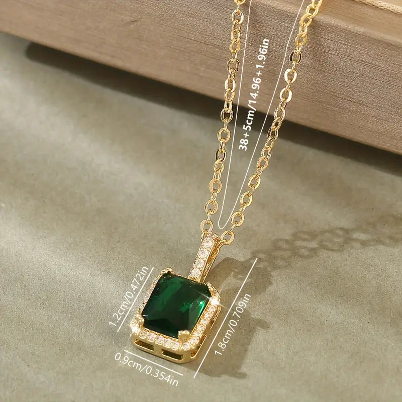 Collier Rectangulaire Halo en Or et Émeraude — Doumira