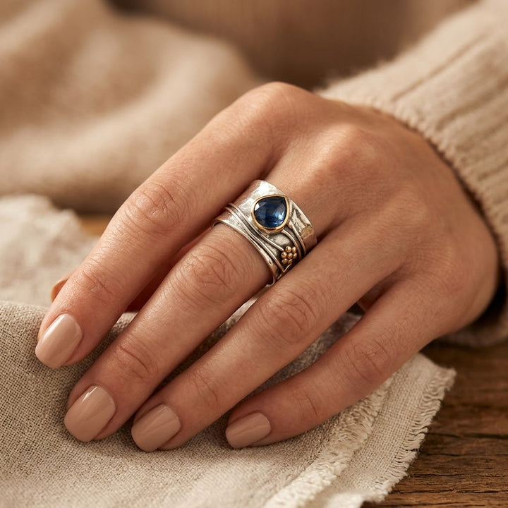 Bague avec Accent en Argent et Or — Doumira