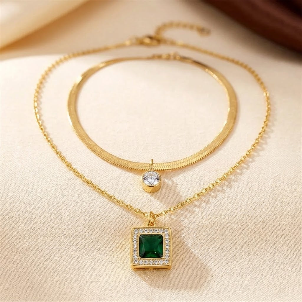 Collier superposé en or et émeraude — Doumira