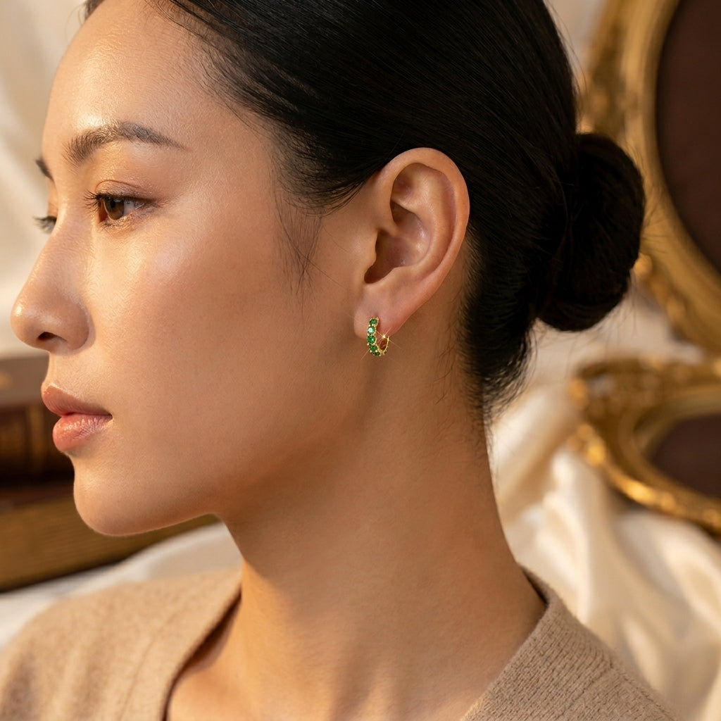 Boucles d'oreilles créoles en or émeraude — Doumira