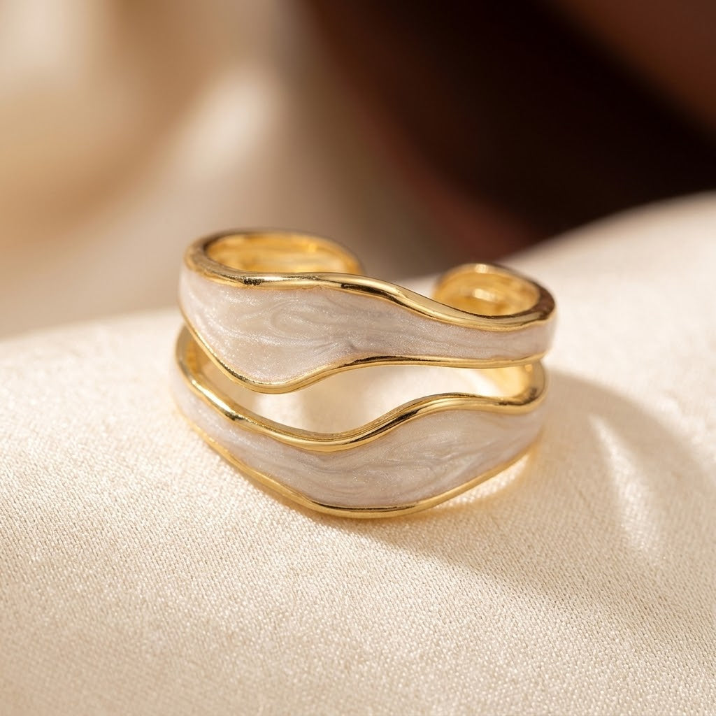 Bague Cuff Sculpturale en Argent et Or — Doumira