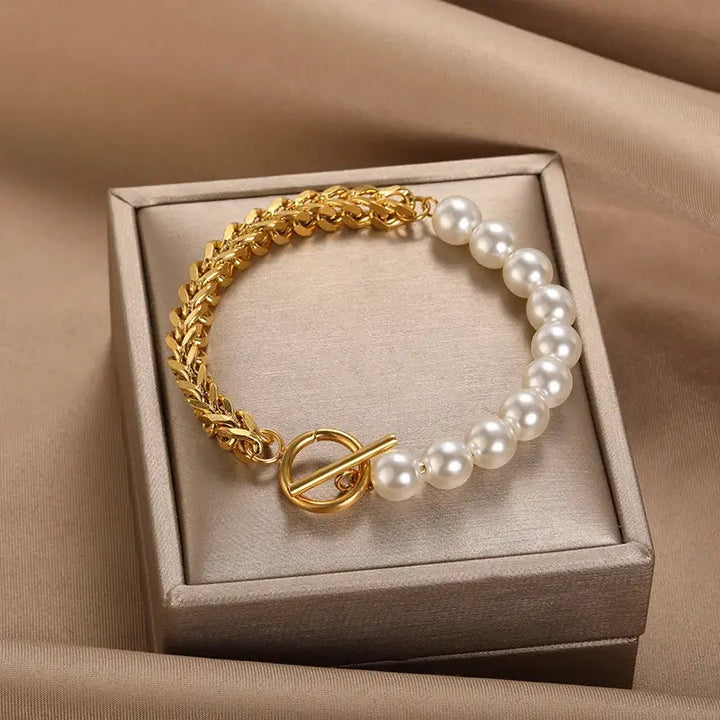 Bracelet élégant en or et marguerites — Doumira