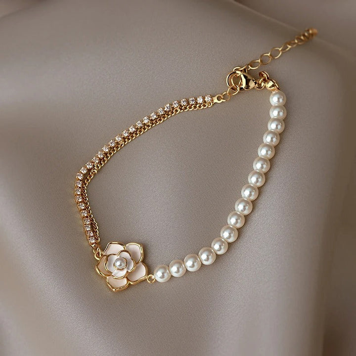 Bracelet victorien avec fleurs, marguerites et or — Doumira