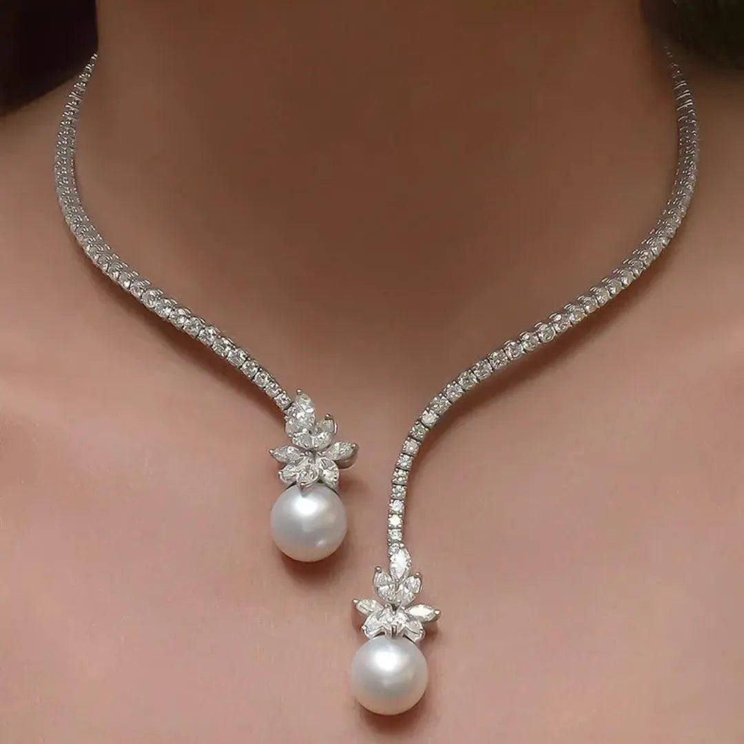Collier Élégant et Éclatant en Perles Argentées — Doumira