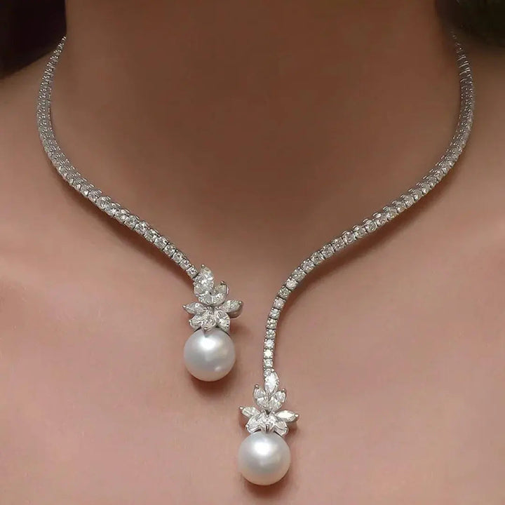 Collier Élégant et Éclatant en Perles Argentées — Doumira