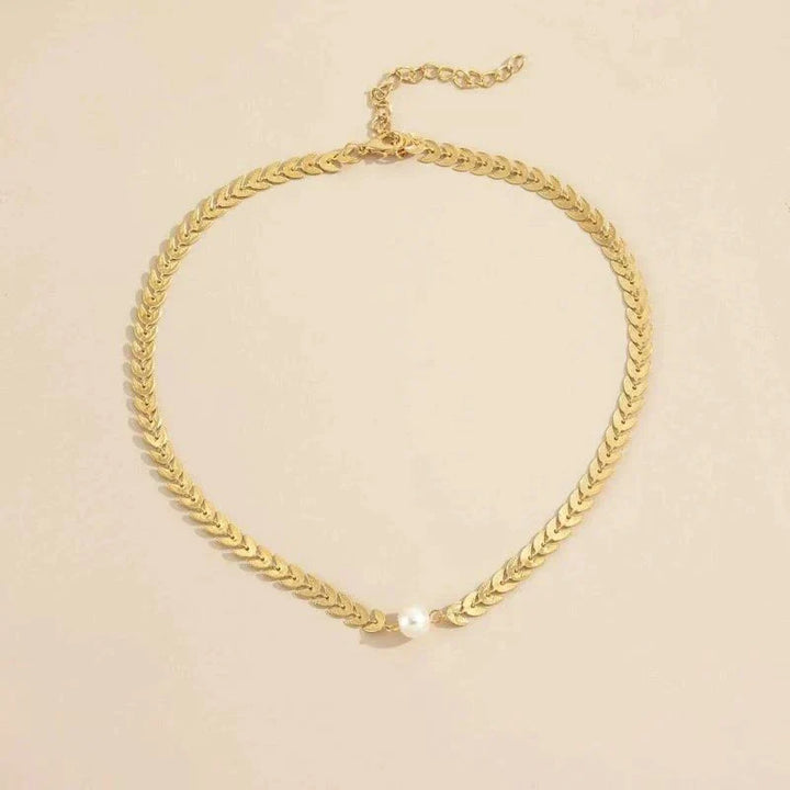Collier grec avec perle en or — Doumira