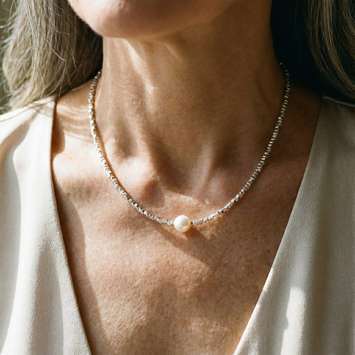 Collier rétro avec perles — Doumira