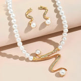 Ensemble cadeau en perles naturelles : collier et boucles d'oreilles — Doumira