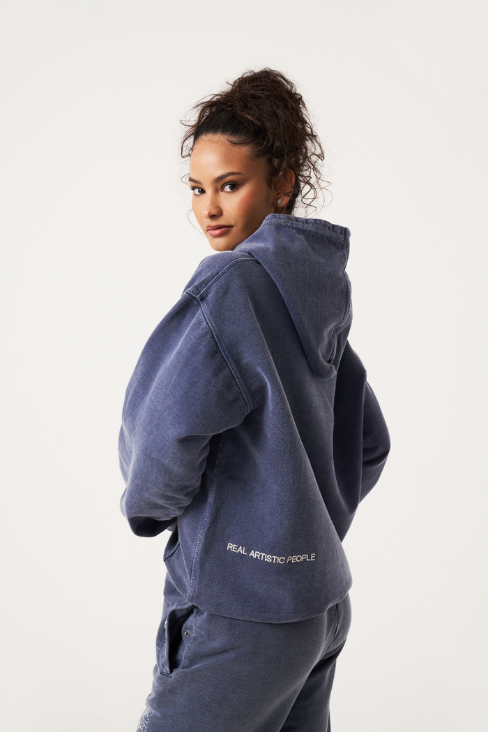 Maya – Sweat à capuche femme au design moderne