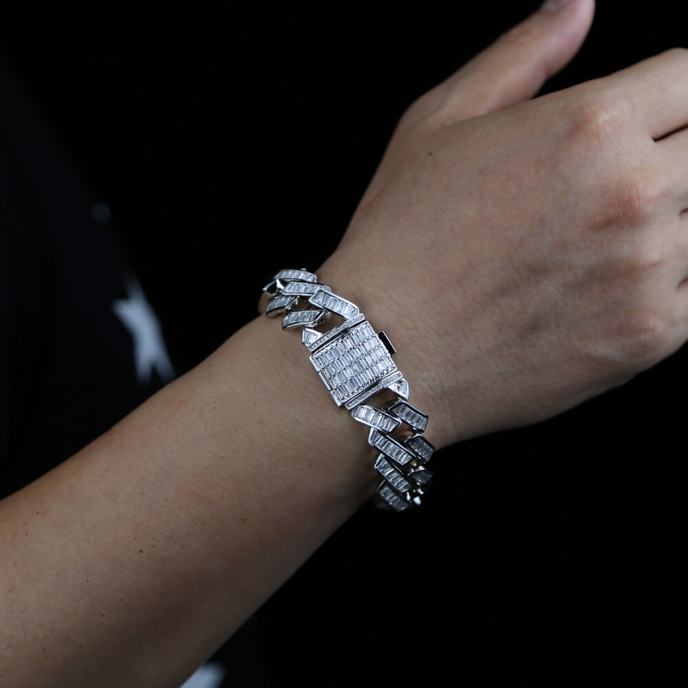 Collier hip hop — Doumira