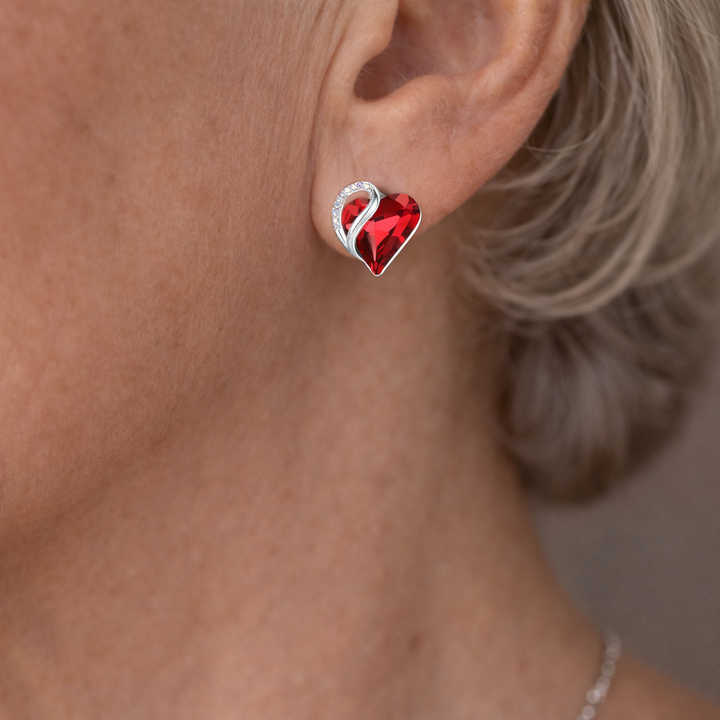 Boucles d'oreilles en rubis cœur infini — Doumira