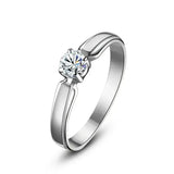 Bague Solitaire Signature Clara — Doumira