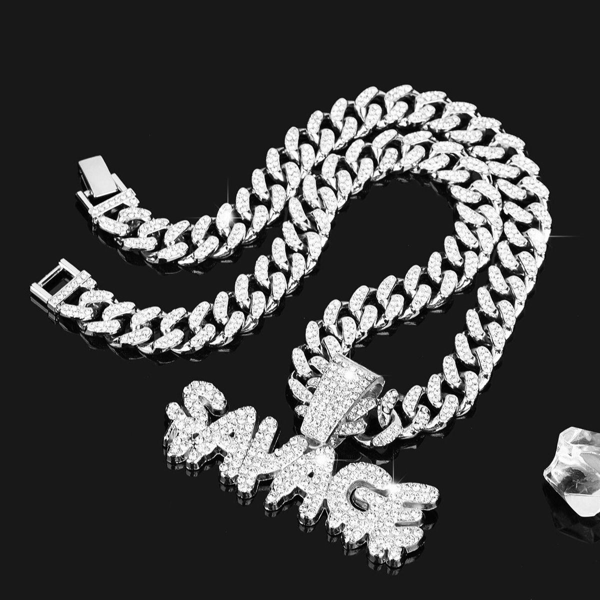 Collier Savage — Doumira