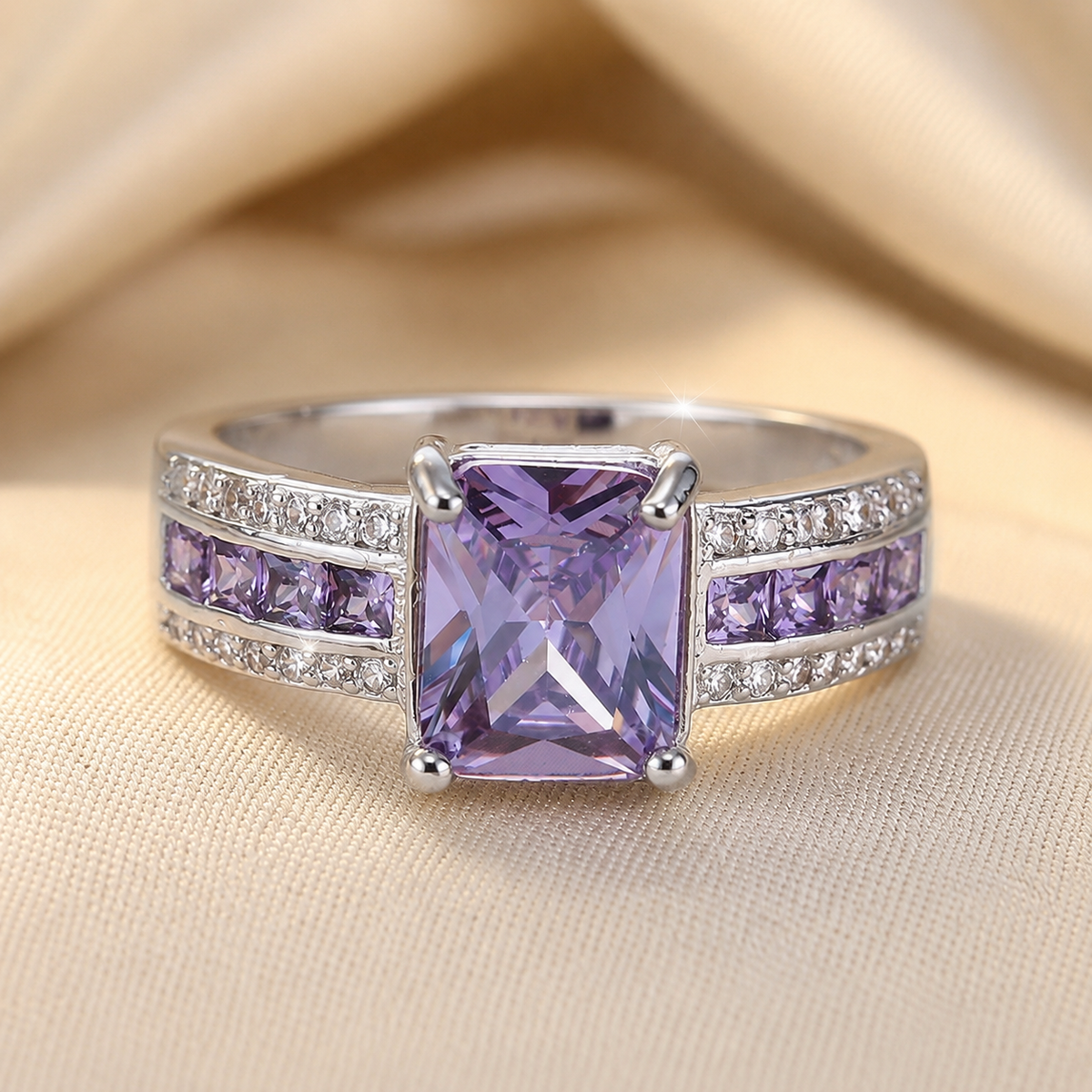 Bague en argent avec améthyste — Doumira