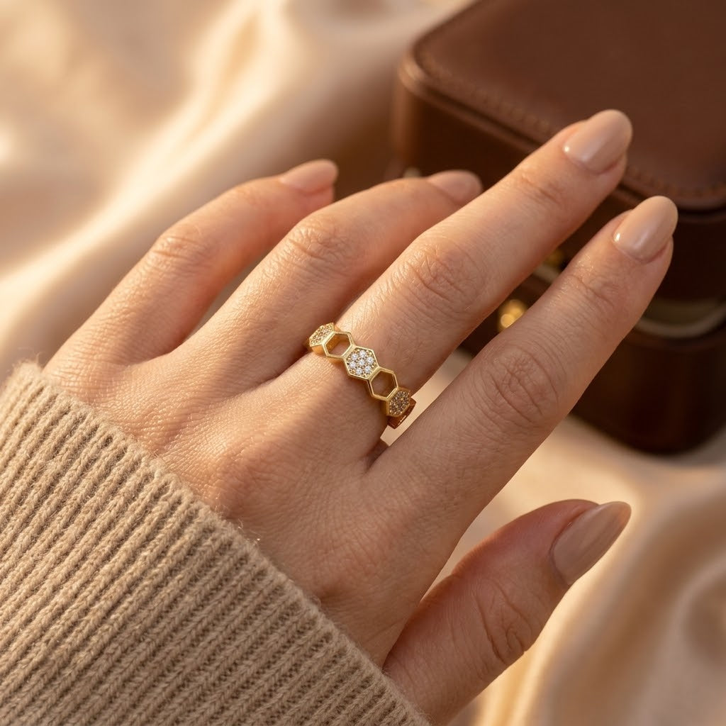 Bague Ouverte Géométrique en Or — Doumira