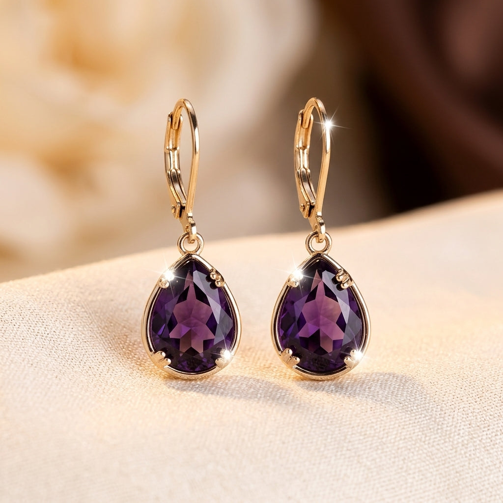 Boucles d'oreilles en or avec goutte d'améthyste — Doumira