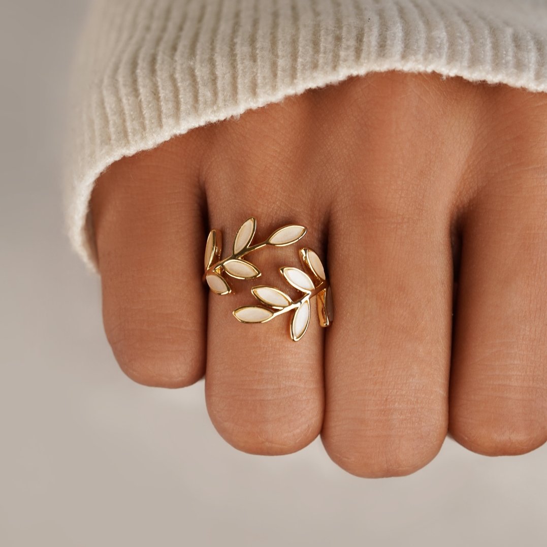 Bague Motif Feuille d'Or — Doumira
