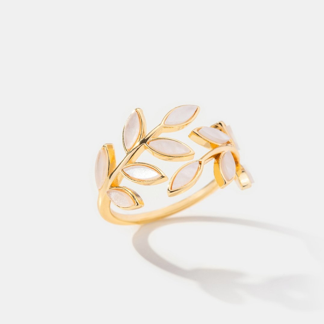 Bague Motif Feuille d'Or — Doumira