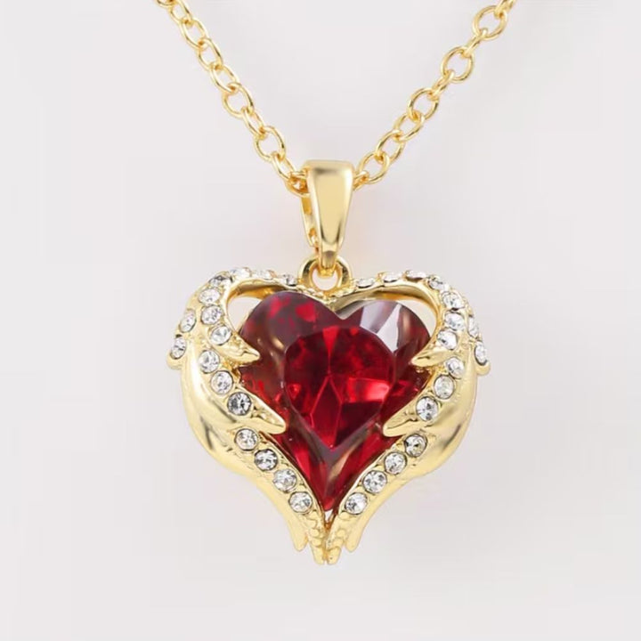 Collier en forme de cœur en rubis Angel Embrace — Doumira