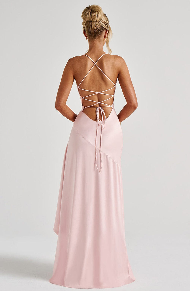 Delphine - Robe Longue Satinée à Fente Élégante