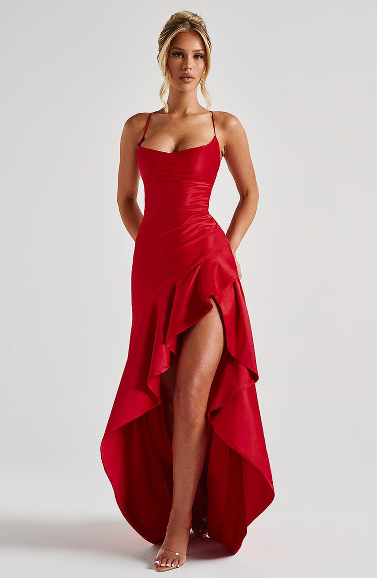 Delphine - Robe Longue Satinée à Fente Élégante