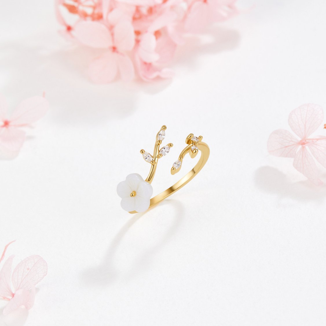 Bague Ouverte en Or avec Fleurs et Feuilles — Doumira