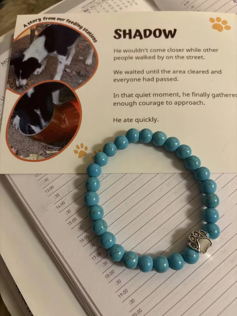 Bracelet mywoobles avec carte photographié par une cliente